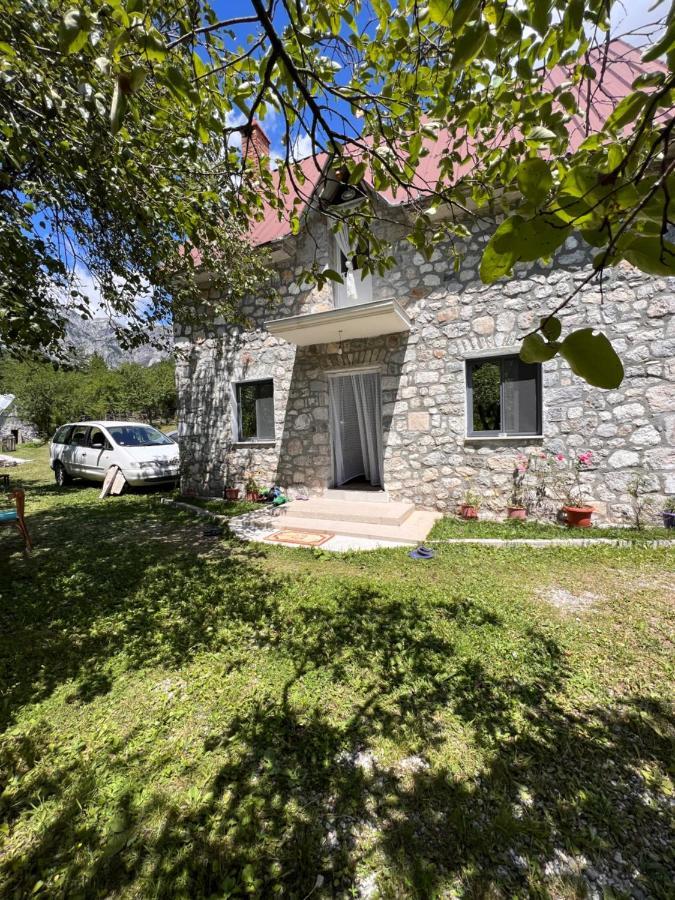 Bujtina Milani Bed and Breakfast Σκόδρα Εξωτερικό φωτογραφία