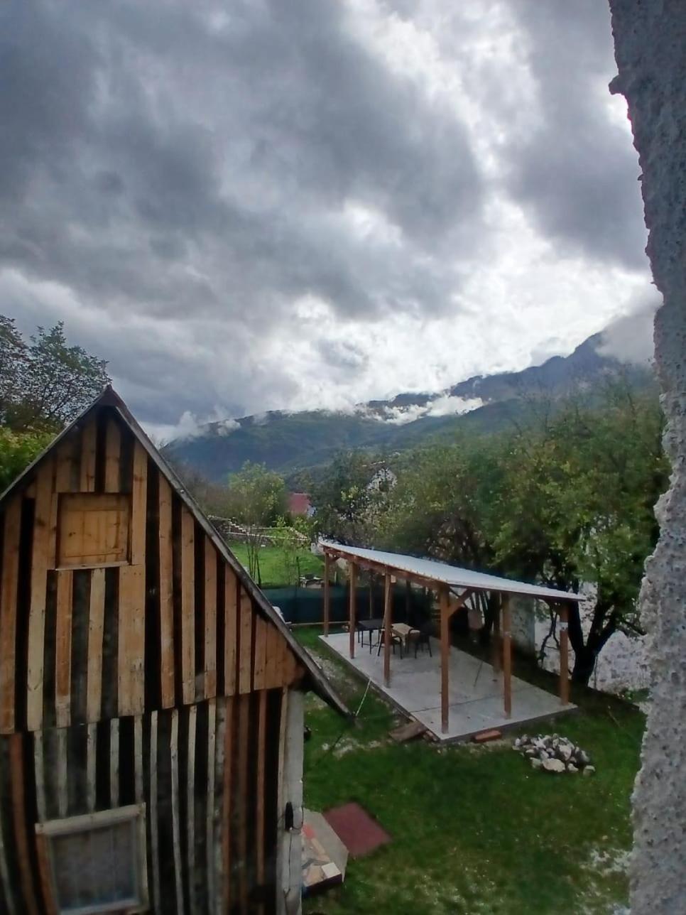 Bujtina Milani Bed and Breakfast Σκόδρα Εξωτερικό φωτογραφία